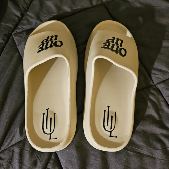 Size 11.5 Brand New One Up Lifestyle slides! - Picture 3 of 5
